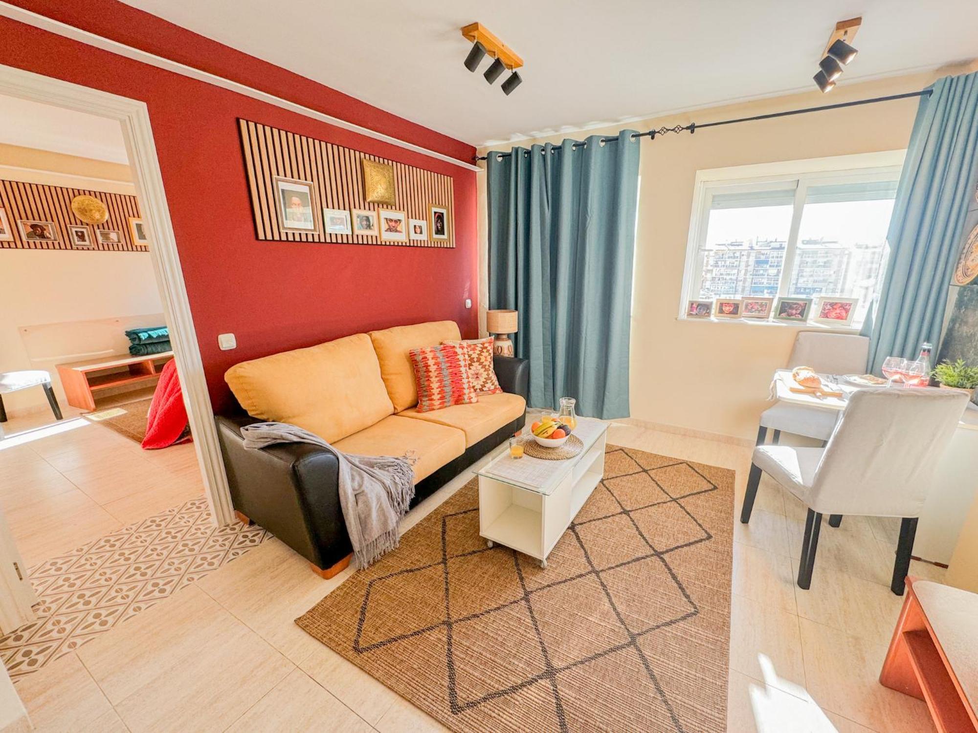 Lovely Close To Center And Apartament *