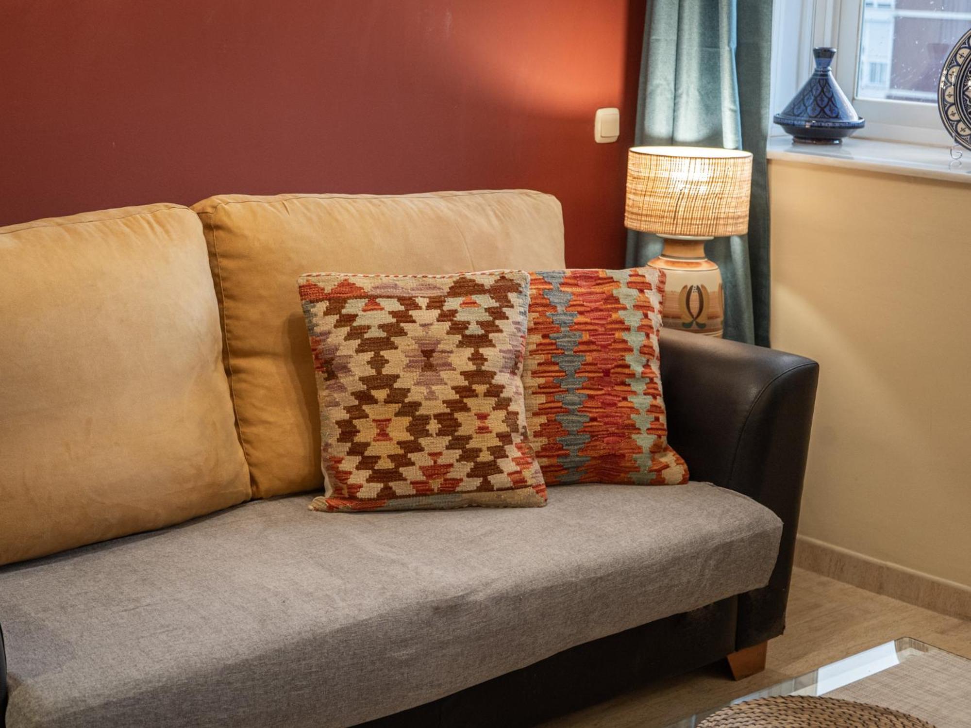Apartament Lovely Close To Center And *