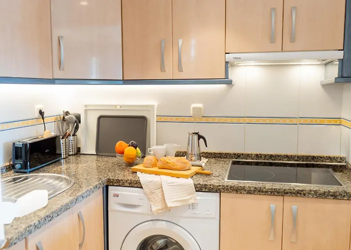 Lovely Apartment Close To City Center And Beach
